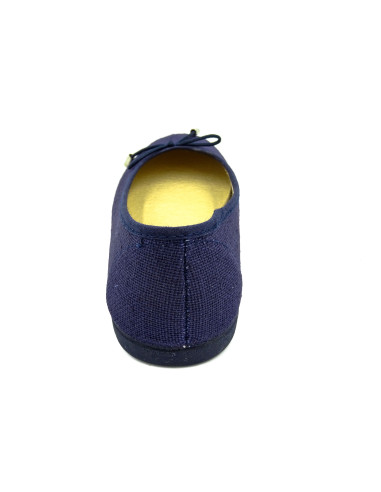 manoletina de lino para nina con un lazo en el empeine