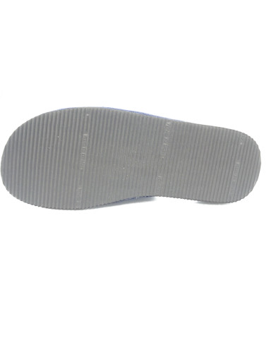 zapatilla de casa de caballero con la puntera abierta graciosa