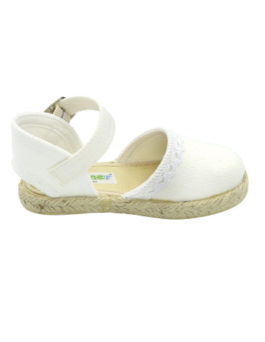 espartena de nina con puntilla para bebe y nina con hebilla