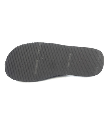 zapatilla casa para chico de toalla con un dibujo de bicicleta y con suela microporosa