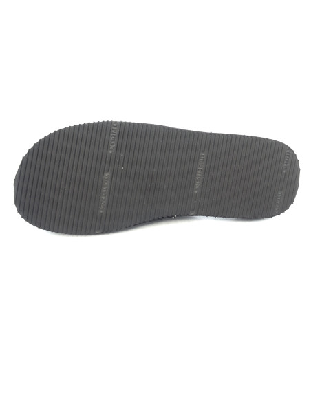 zapatilla casa para chico de toalla con un dibujo de bicicleta y con suela microporosa