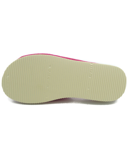 zapatilla de casa para chica con los ojos bordados y planta de rayas