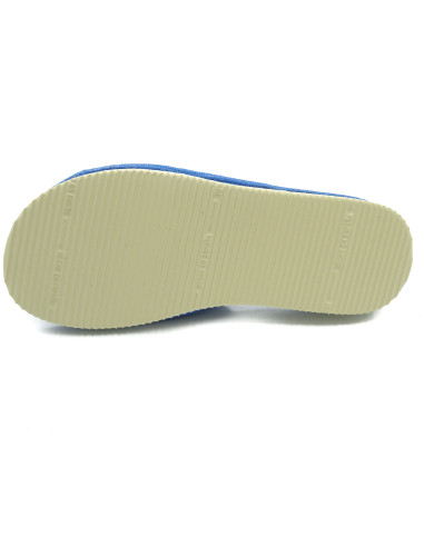 zapatilla de casa para chica con los ojos bordados y planta de rayas