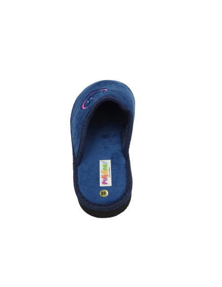 zapatilla de casa para mujer con un bordado love