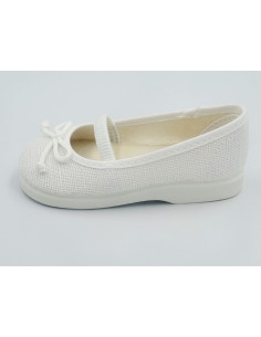 manoletina de nina de lino con goma elastica 2