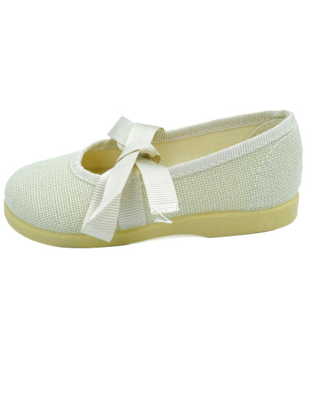 manoletina para nina de lino con cinta de raso