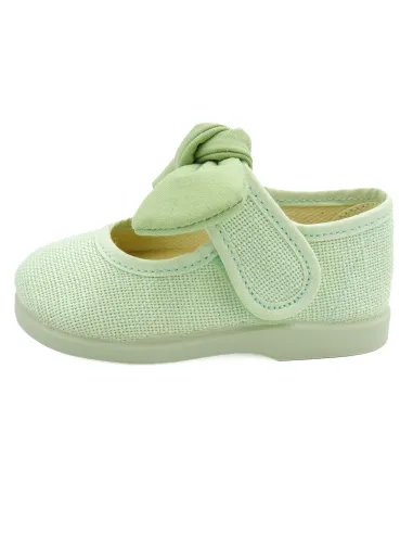 mercedita para nina de ceremonia con lazo en la correa