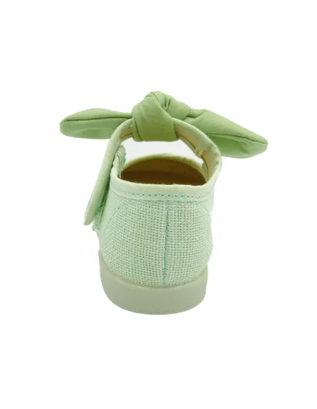 mercedita para nina de ceremonia con lazo en la correa