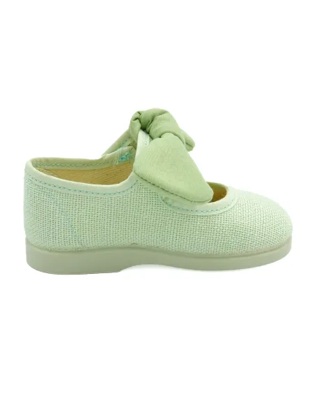 mercedita para nina de ceremonia con lazo en la correa