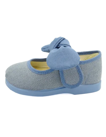 mercedita para nina de ceremonia con lazo en la correa