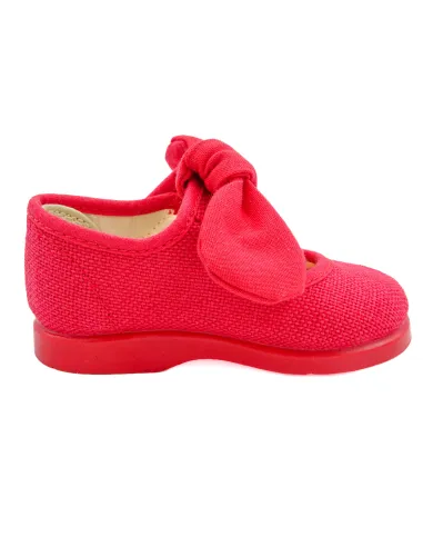 mercedita para nina de ceremonia con lazo en la correa