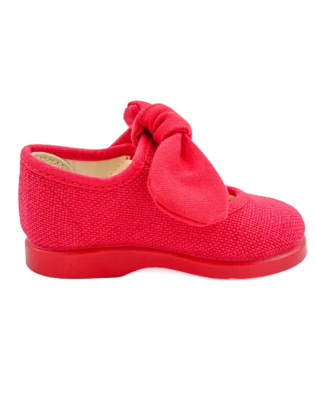 mercedita para nina de ceremonia con lazo en la correa