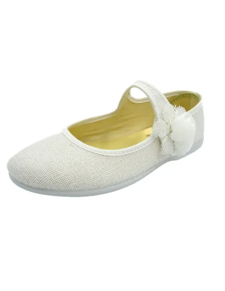 mercedita para nina con flor de ceremonia