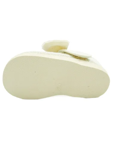 mercedita para nina de ceremonia con lazo en la correa