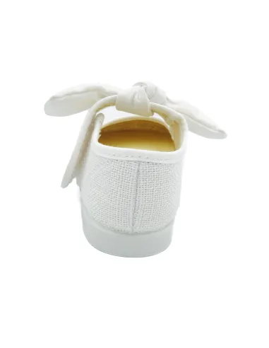 mercedita para nina de ceremonia con lazo en la correa