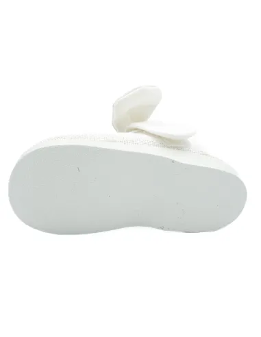 mercedita para nina de ceremonia con lazo en la correa