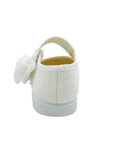 Mercedita de nina para ceremonia con flor