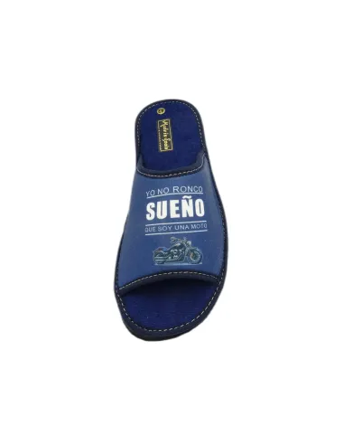 zapatilla de casa de caballero con la puntera abierta graciosa